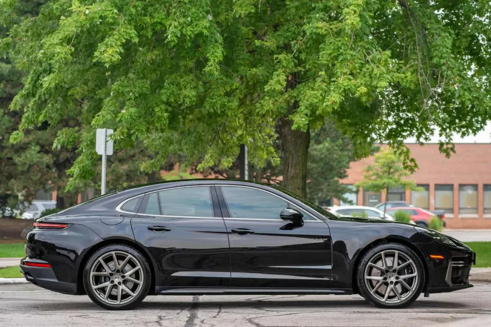 Porsche Panamera Turbo E-Hybrid AWD 2025