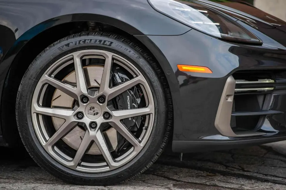 Porsche Panamera Turbo E-Hybrid AWD 2025