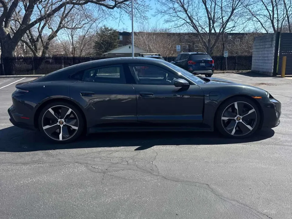 Porsche Taycan Turbo 2020