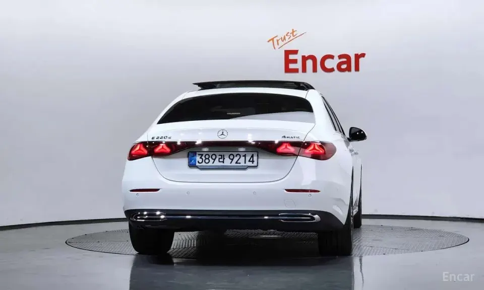 Mercedes-Benz E 220 E220d 4MATIC Exclusive 2026