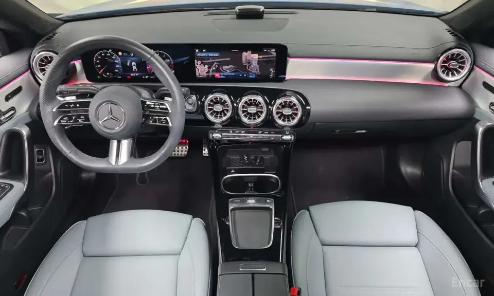 Mercedes-Benz CLA250 4MATIC 2025