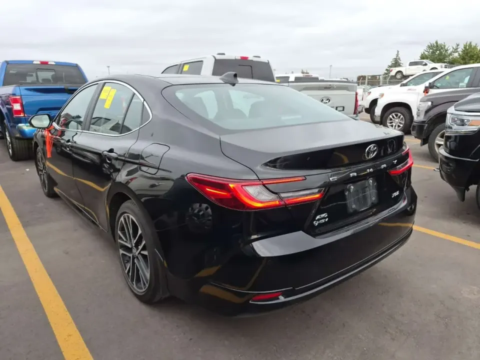 Toyota Camry XLE 2025