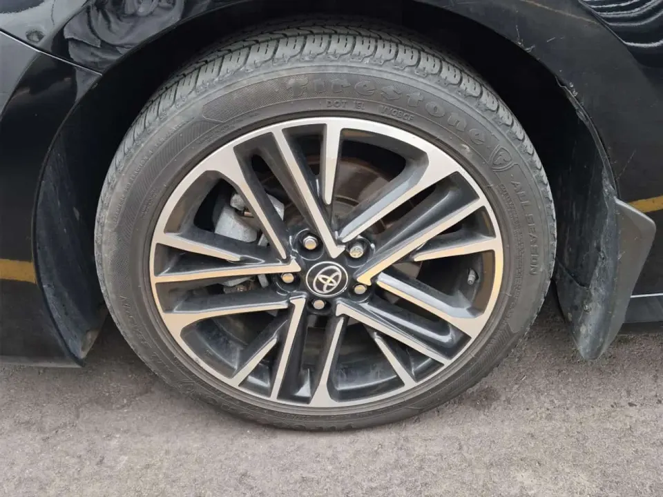 Toyota Camry XLE 2025