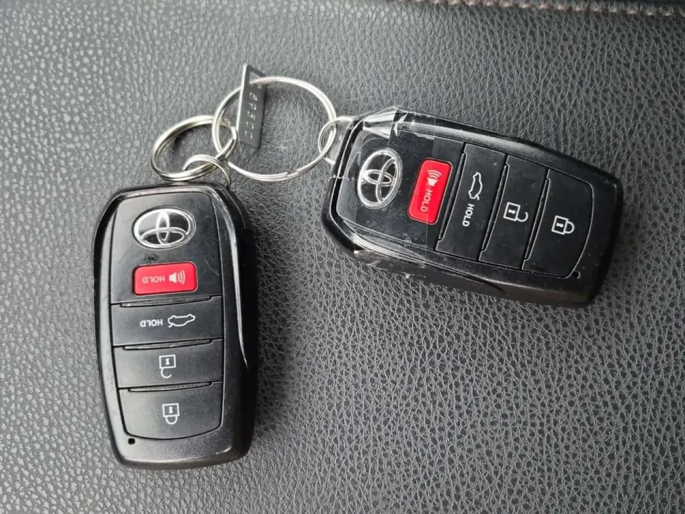 Toyota Camry XLE 2025