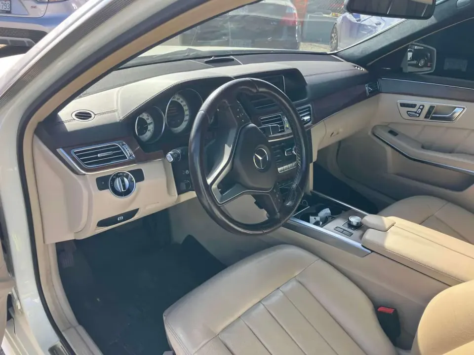 Mercedes-Benz 4dr Sdn E 350 4MATIC 2014