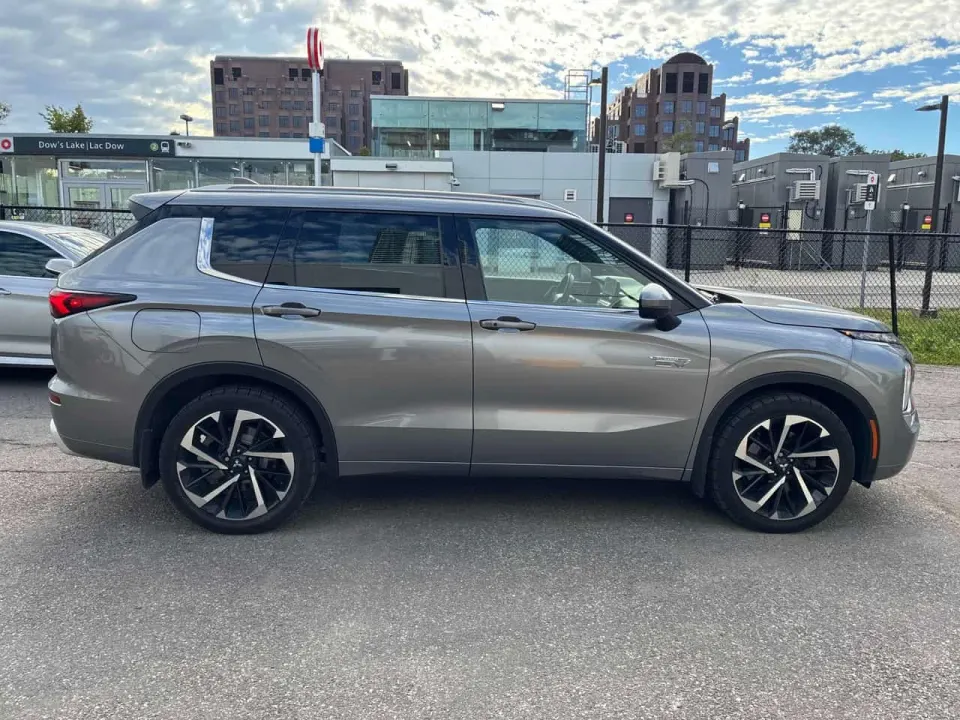 Mitsubishi Outlander GT 2023