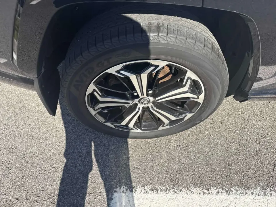 Toyota Rav4 XSE AWD 2023
