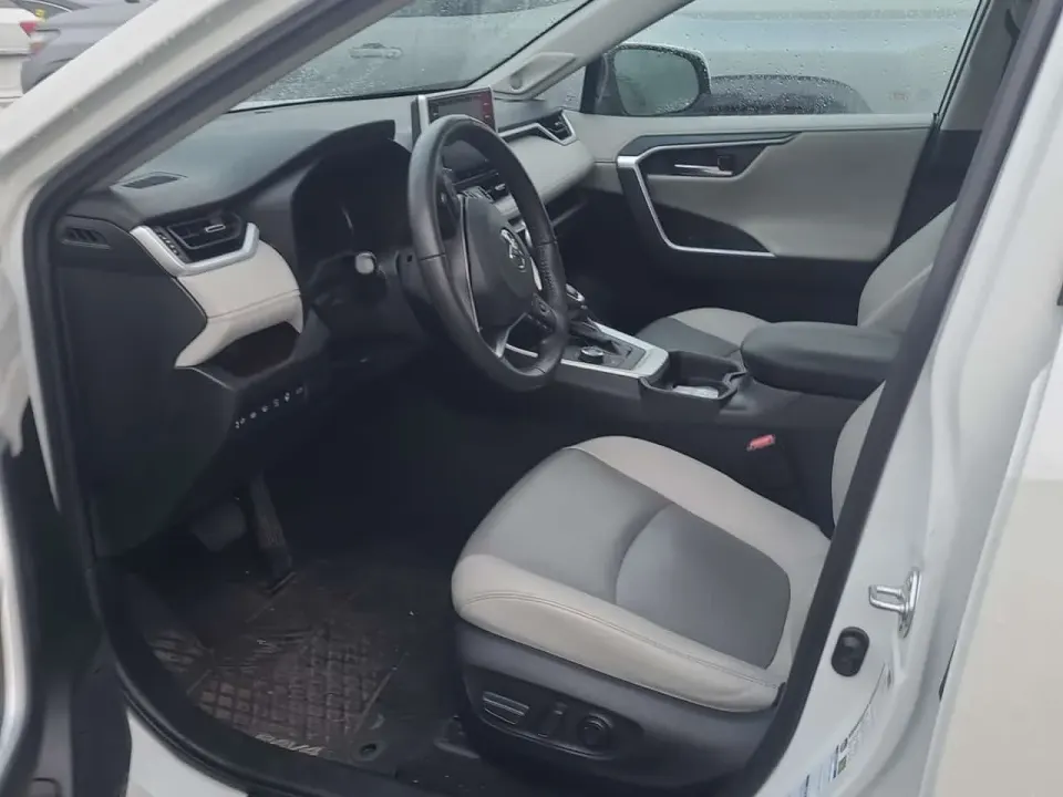 Toyota Rav4 LIMITED HYBRID 2021