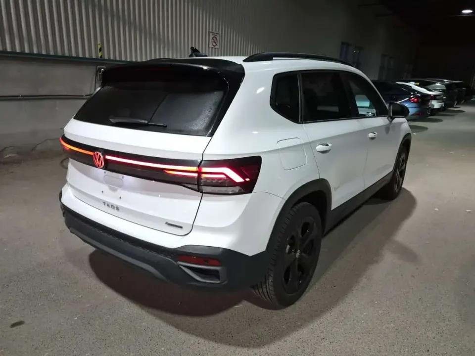 VW Caddy COMFORTLINE BLACK EDITION 2025