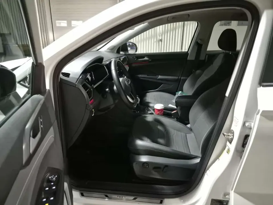 VW Caddy COMFORTLINE BLACK EDITION 2025