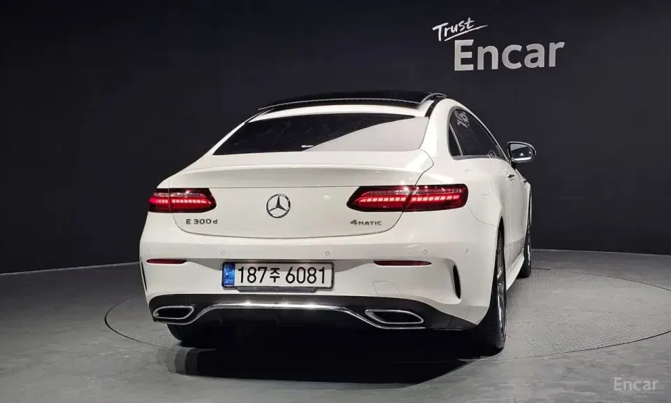 Mercedes-Benz E 300 E300d 4MATIC Coupe 2022