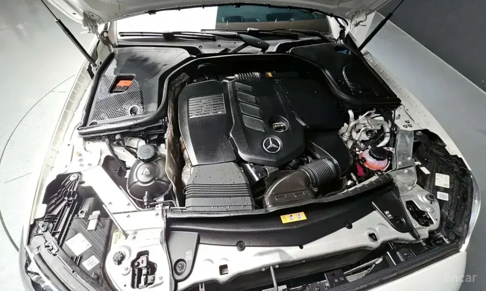 Mercedes-Benz E 300 E300d 4MATIC Coupe 2022