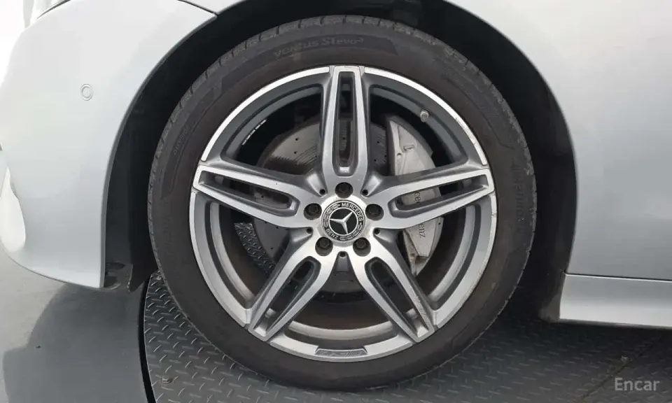 Mercedes-Benz E 220 E220d Coupe 2018