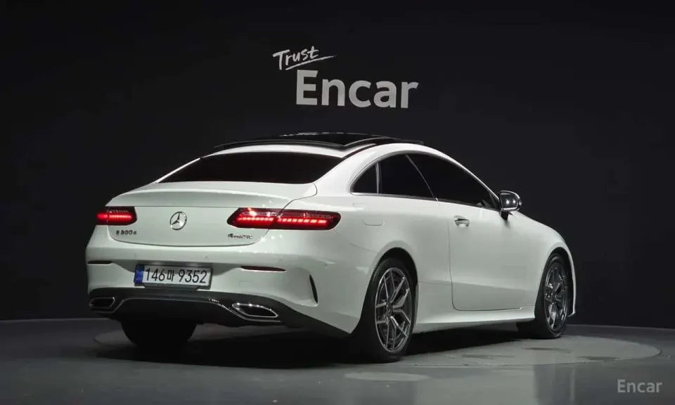 Mercedes-Benz E 300 E300d 4MATIC Coupe 2022