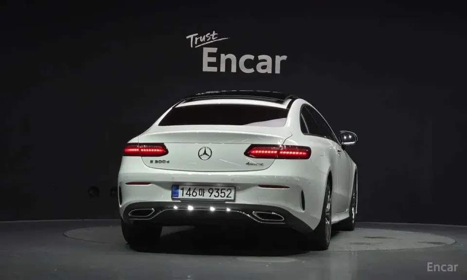 Mercedes-Benz E 300 E300d 4MATIC Coupe 2022