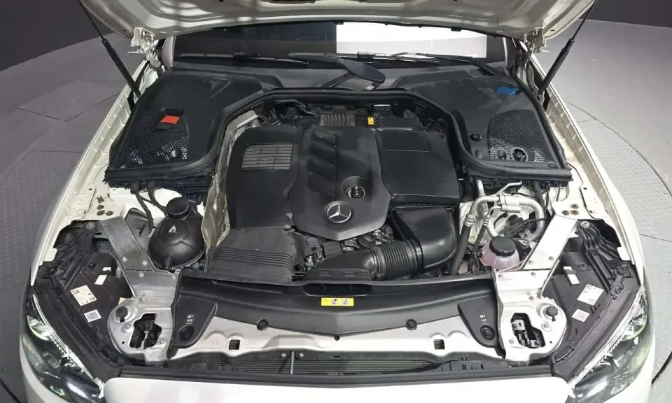 Mercedes-Benz E 300 E300d 4MATIC Coupe 2022