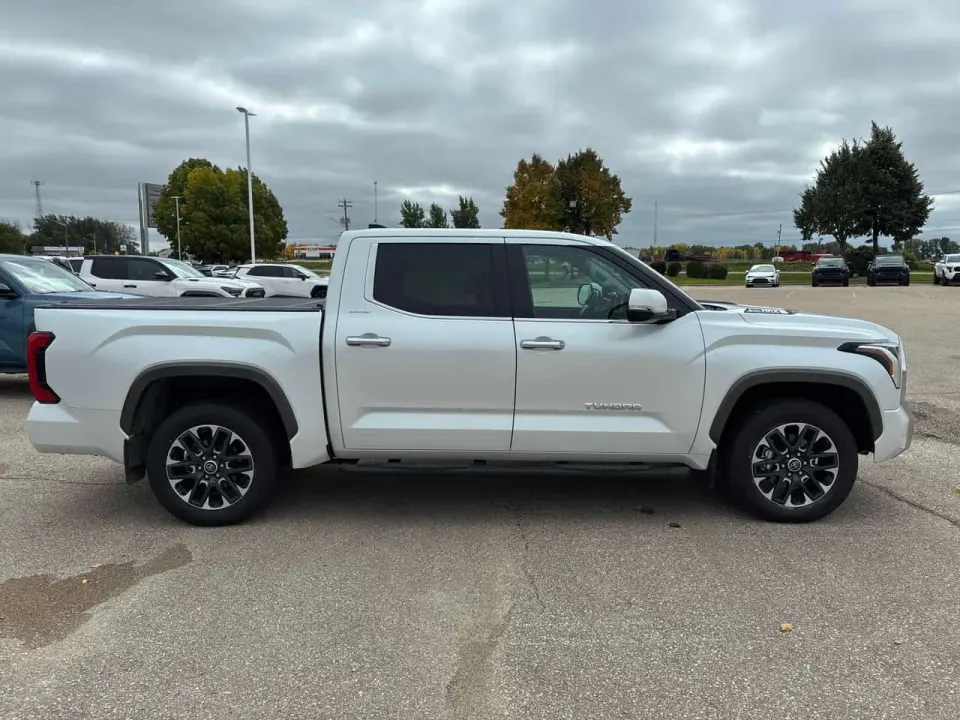 Toyota Tundra Limited Hybrid 2022