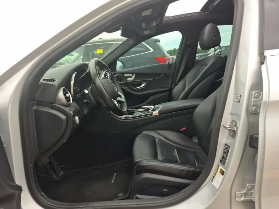 Mercedes-Benz C 300 4MATIC SEDAN 4D 2019