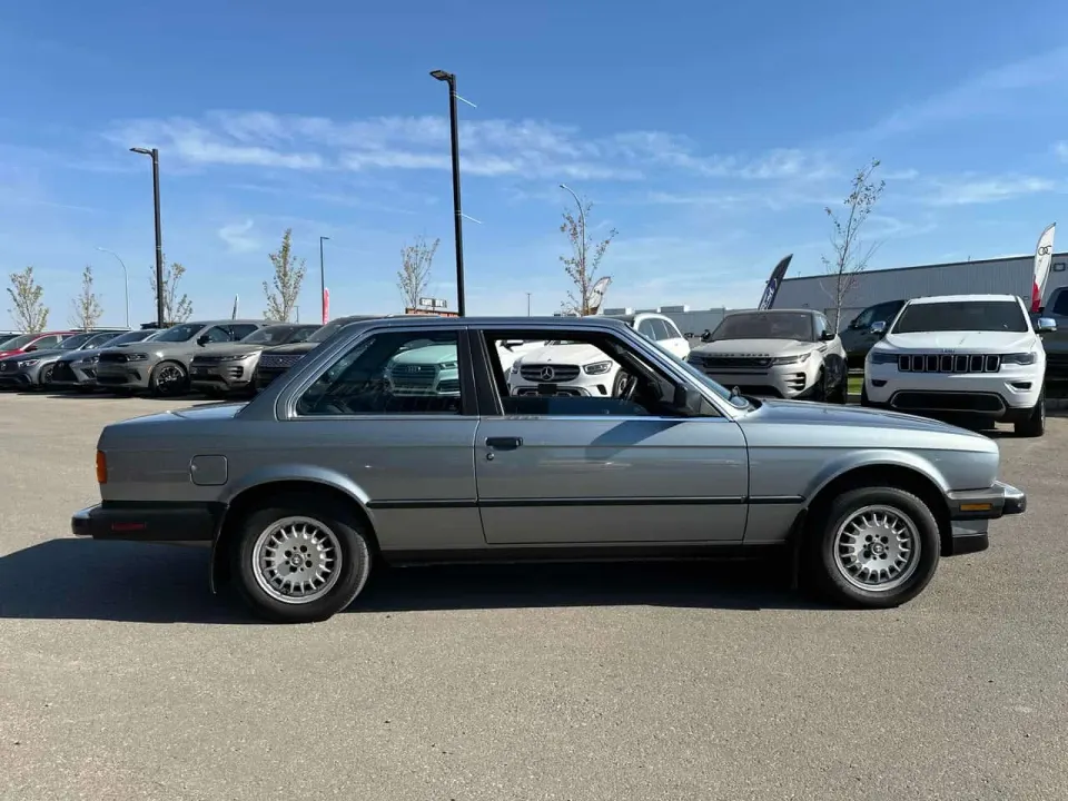BMW 4dr Sedan 325e 5-Spd 1986