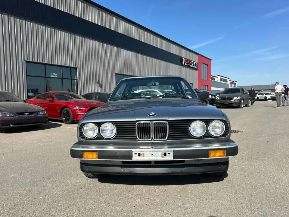 BMW 4dr Sedan 325e 5-Spd 1986