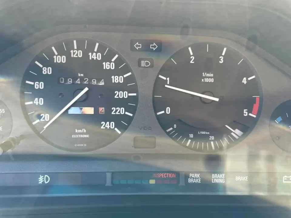 BMW 4dr Sedan 325e 5-Spd 1986