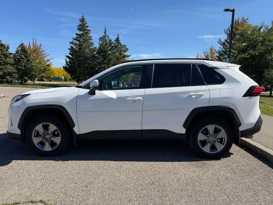 Toyota Rav4 XLE 2024