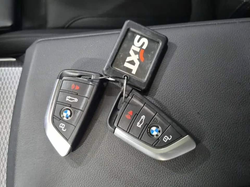 BMW 330I XDRIVE 2025