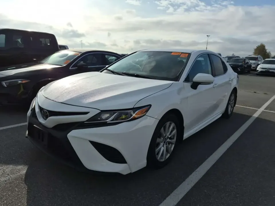 Toyota Camry SE 2019