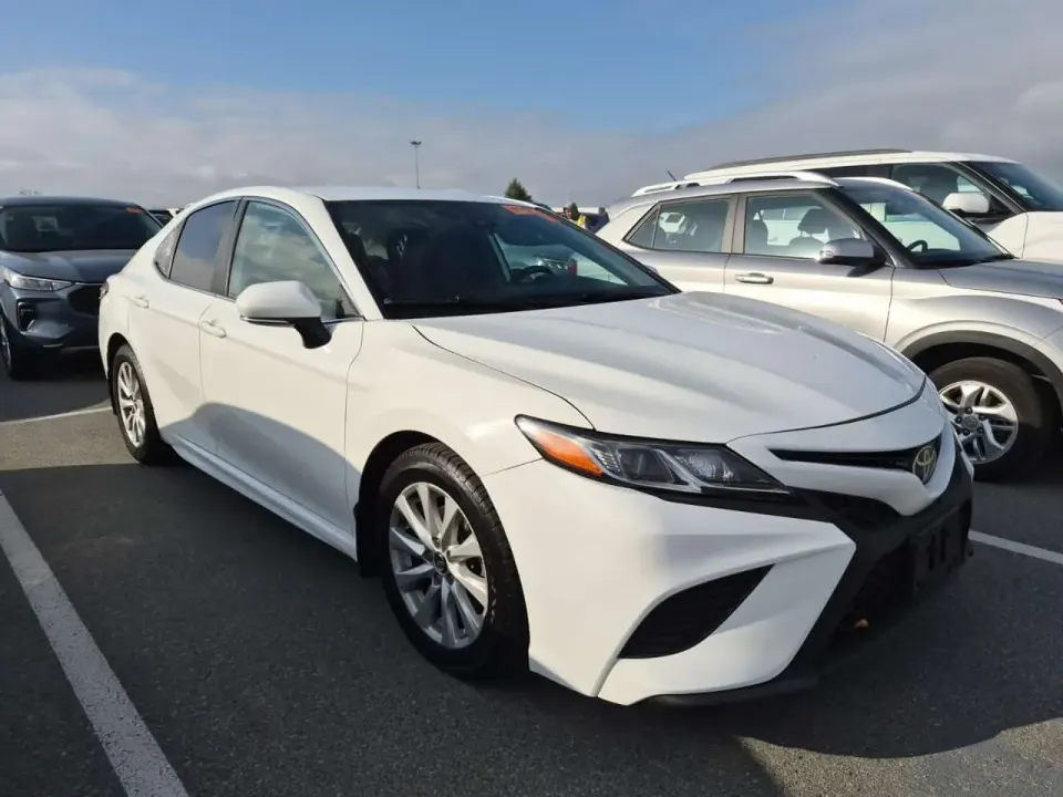 Toyota Camry SE 2019