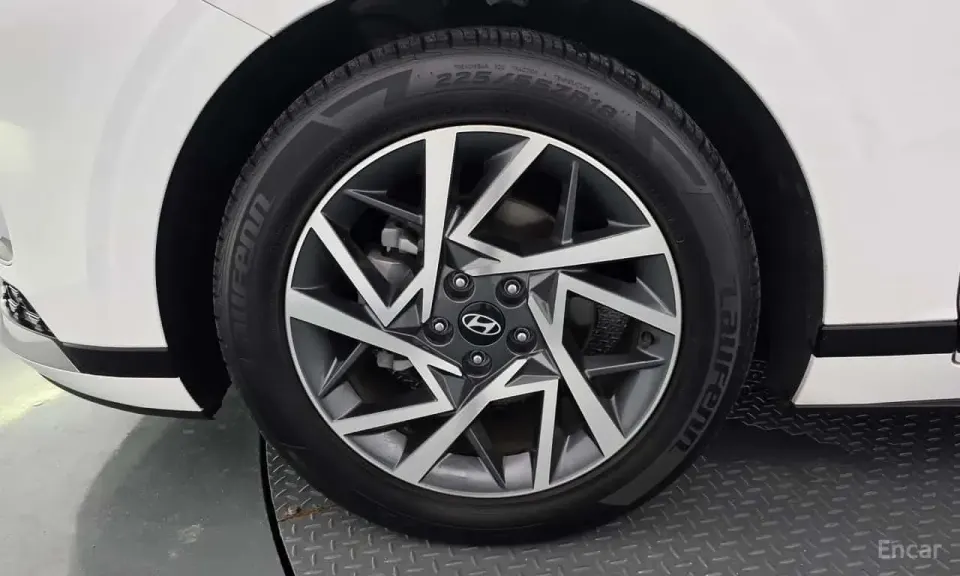Hyundai Grandeur Premium 2023