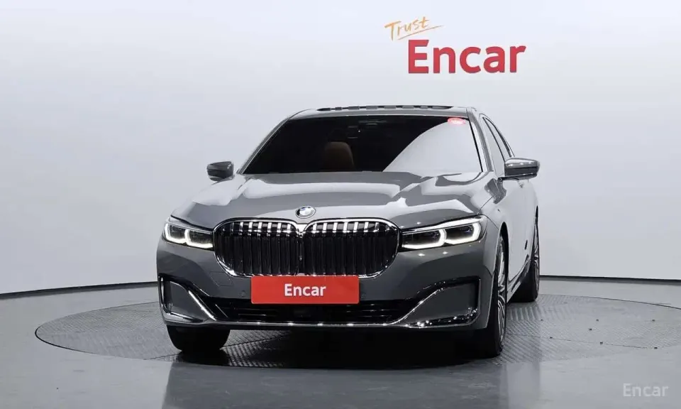BMW 740i Design Pure Excellence 2021