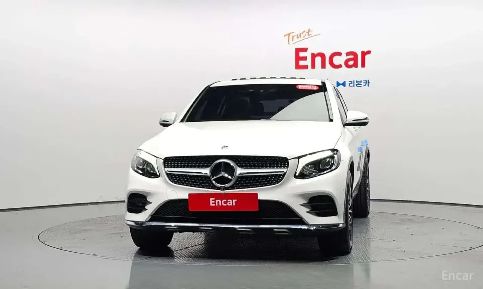 Mercedes-Benz GLC300 4MATIC AMG Line Coupe 2019
