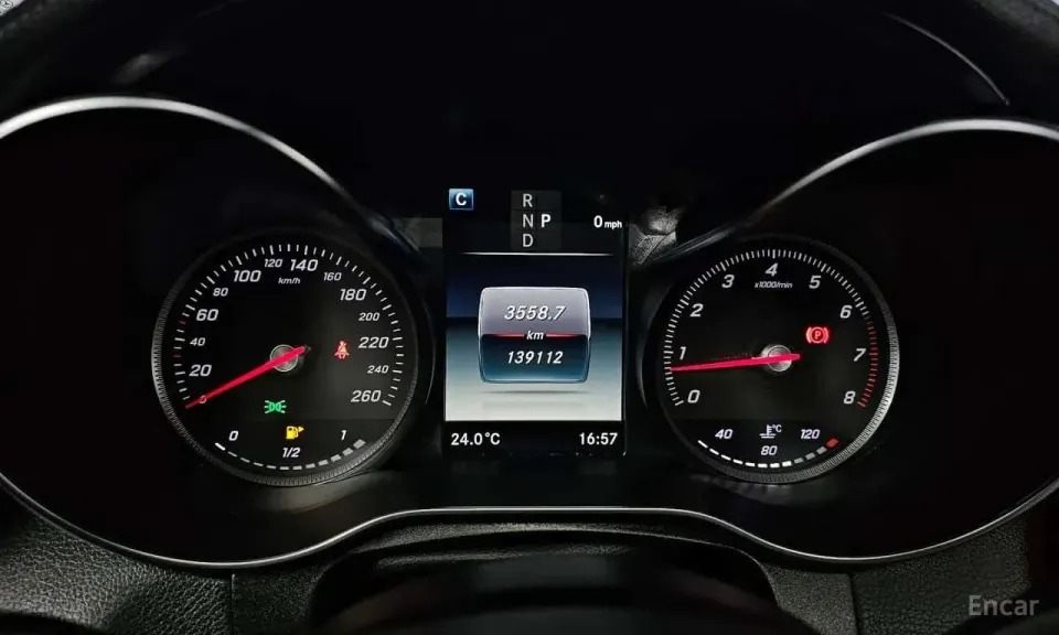 Mercedes-Benz GLC300 4MATIC AMG Line Coupe 2019
