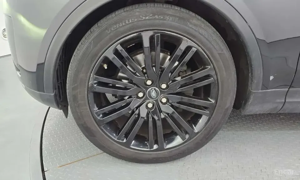 Land Rover Discovery 3.0 TD6 HSE Luxury 2017