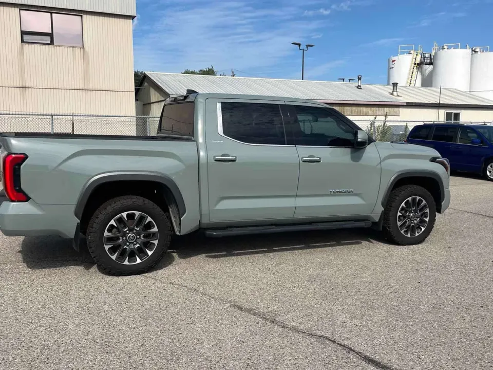 Toyota Tundra Limited Hybrid 2022