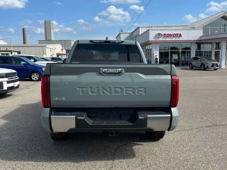 Toyota Tundra Limited Hybrid 2022