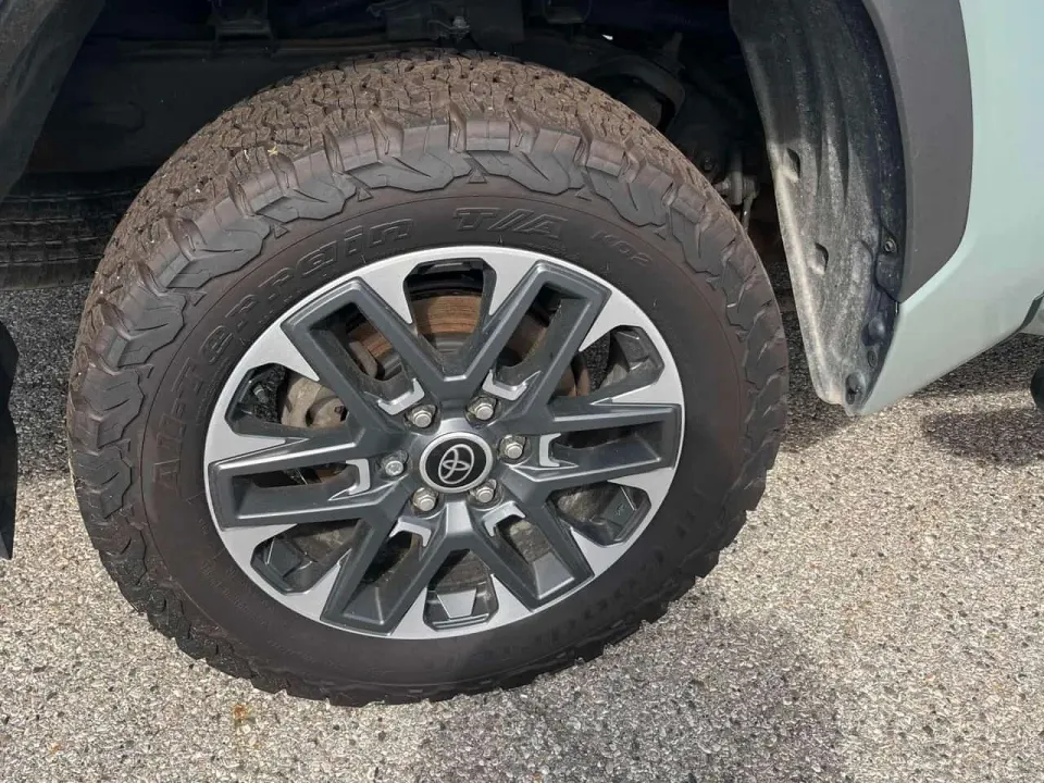 Toyota Tundra Limited Hybrid 2022