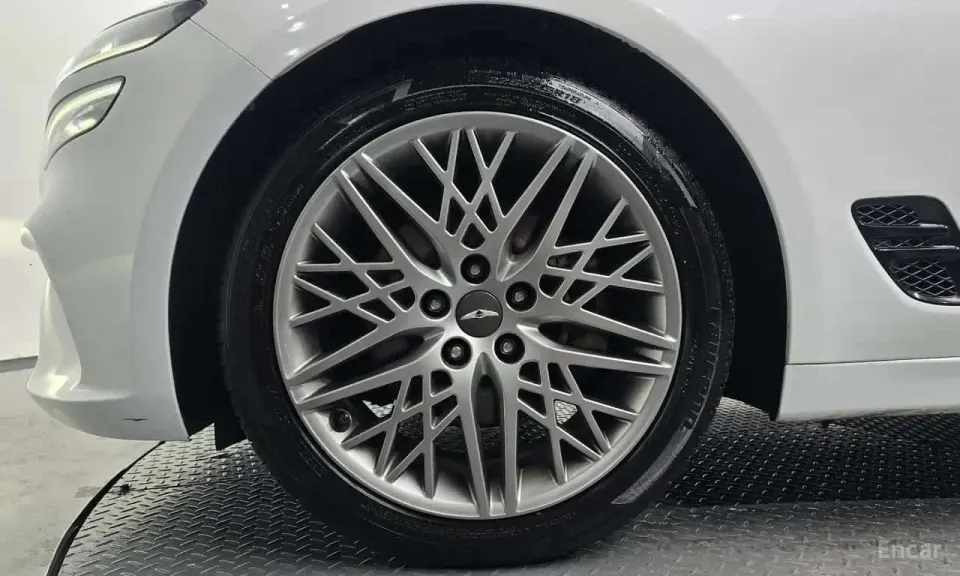 Genesis G70 Gasoline 2.0T 2WD 2021