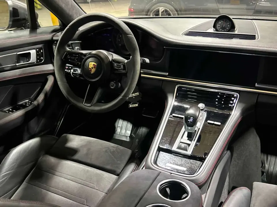 Porsche Panamera GTS 2021