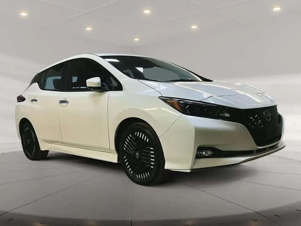 Nissan Leaf SV 2024