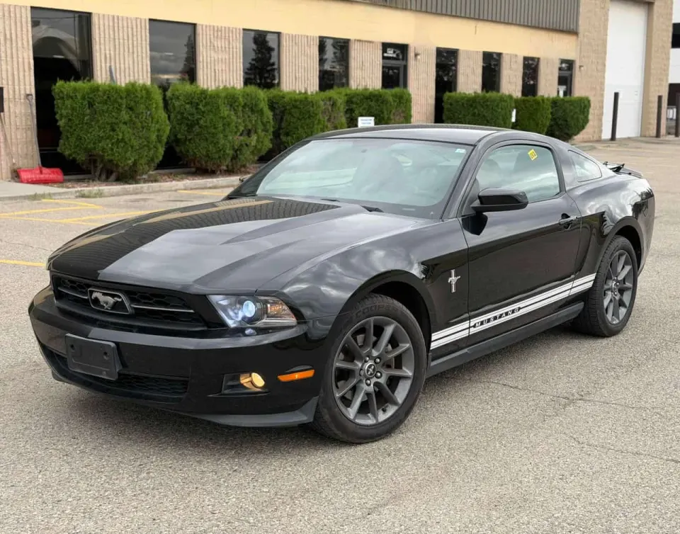 Ford Mustang V6 2011