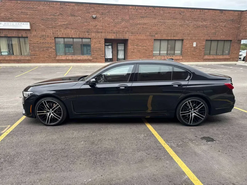 BMW 745Le xDrive 2021