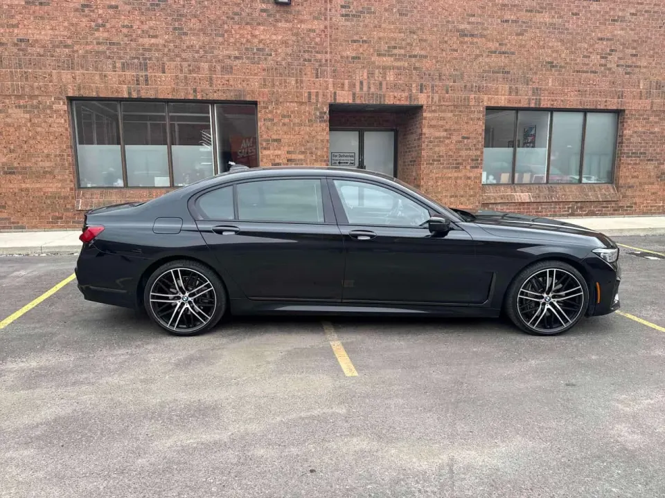 BMW 745Le xDrive 2021