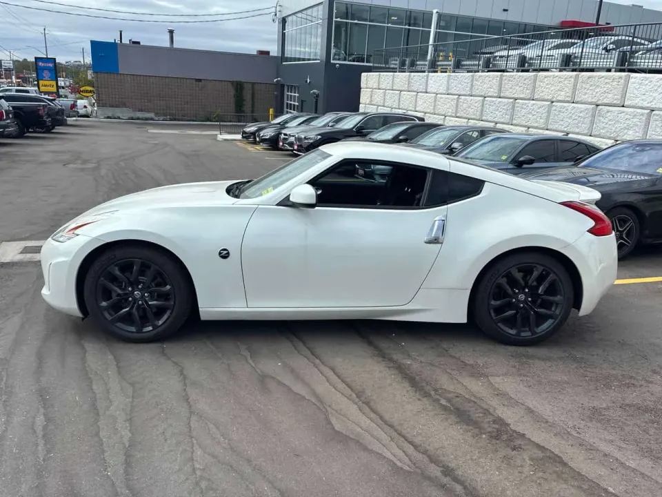 Nissan 370Z 2dr Cpe 2017