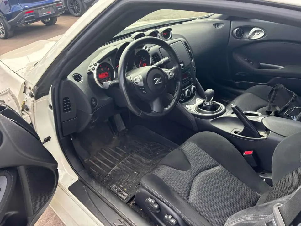 Nissan 370Z 2dr Cpe 2017