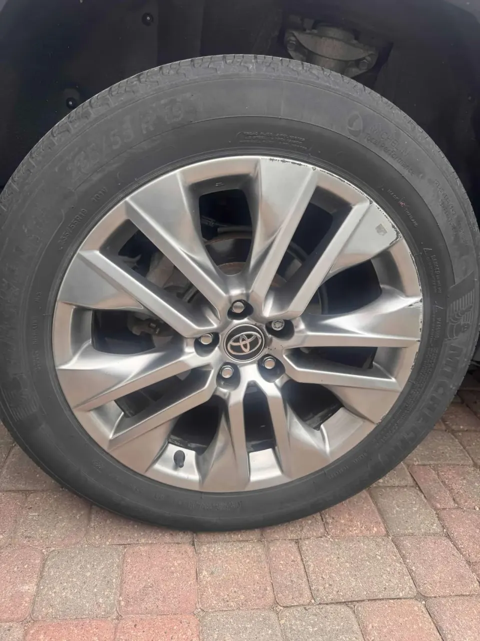 Toyota Rav4 XLE AWD 2023