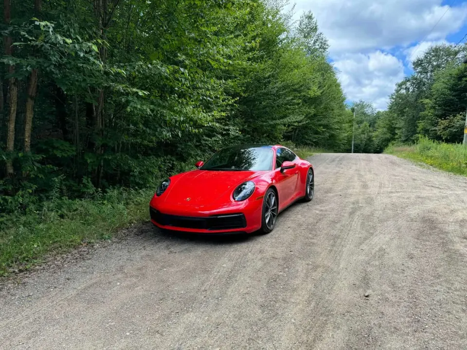 Porsche 911 Carrera 4 Coupe 2024