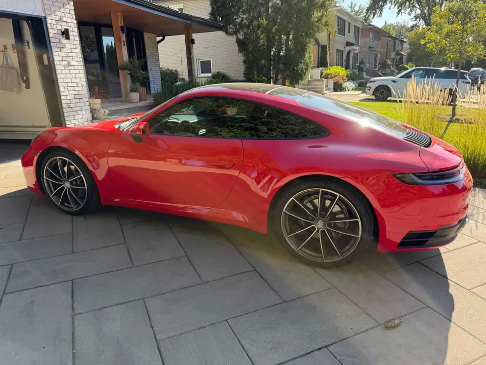 Porsche 911 Carrera 4 Coupe 2024