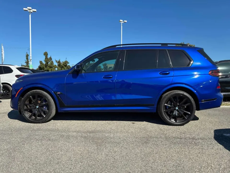 BMW X7 M60i xDrive 2025