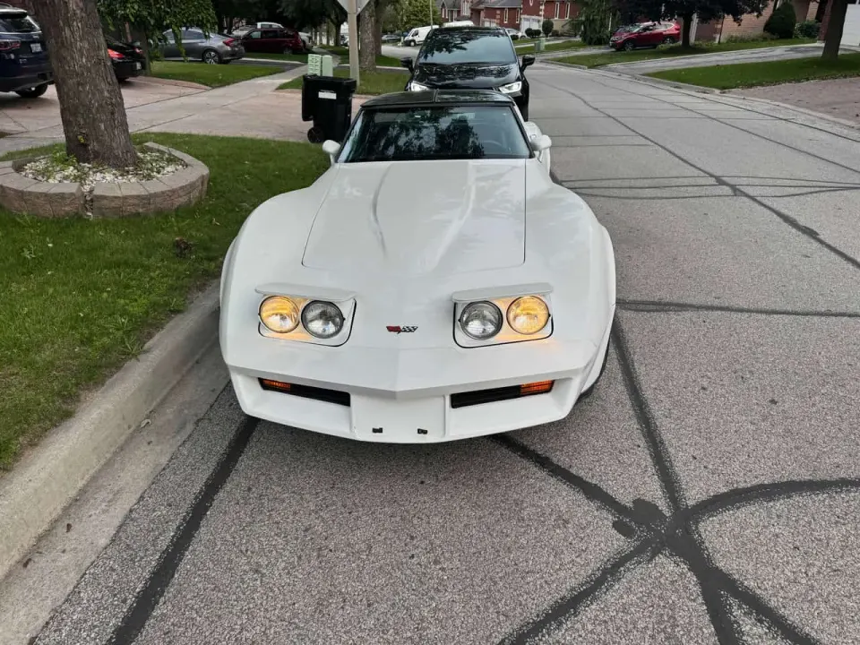 Chevrolet Corvette 2dr Coupe 1982